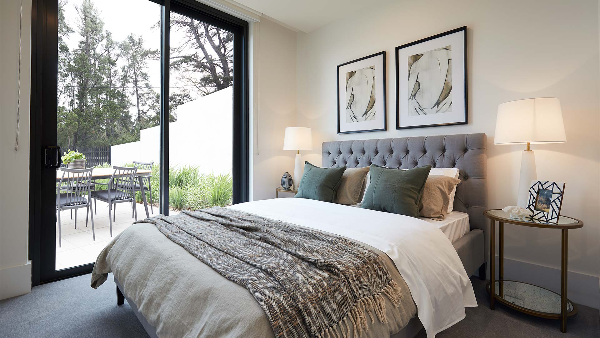 Retirement apartment bedroom at Pavilions Blackburn Lake